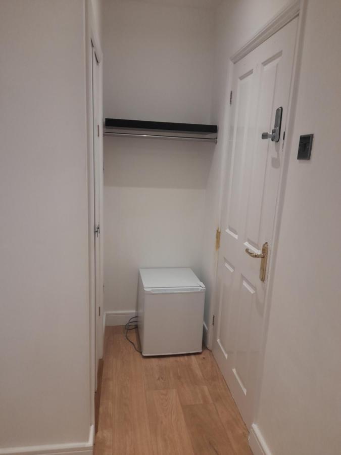 Lovely Home With Full En-Suite Double Bed Rooms Reading Exterior photo