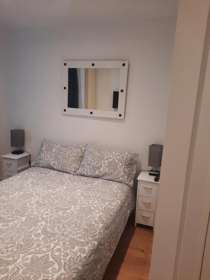 Lovely Home With Full En-Suite Double Bed Rooms Reading Exterior photo