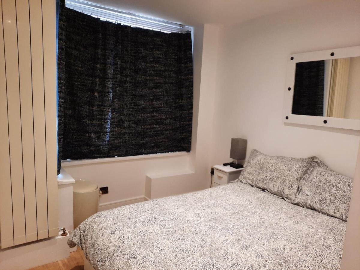 Lovely Home With Full En-Suite Double Bed Rooms Reading Exterior photo